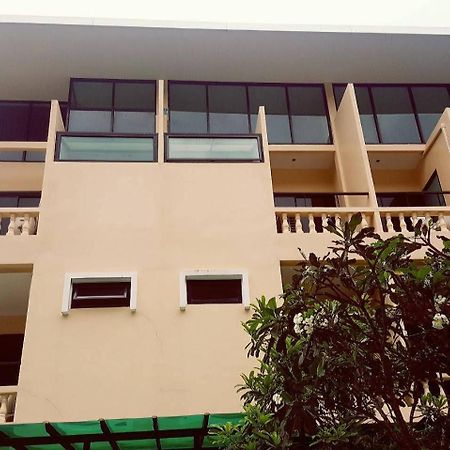 Royal Waves Hotel Patong Екстер'єр фото
