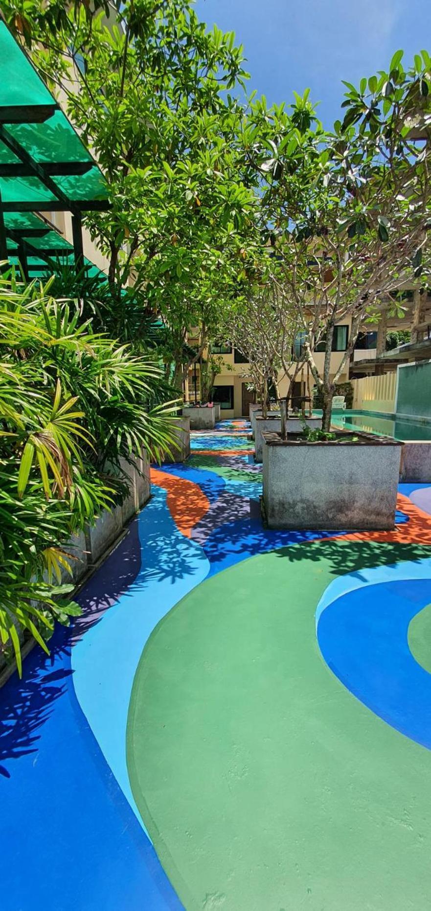 Royal Waves Hotel Patong Екстер'єр фото